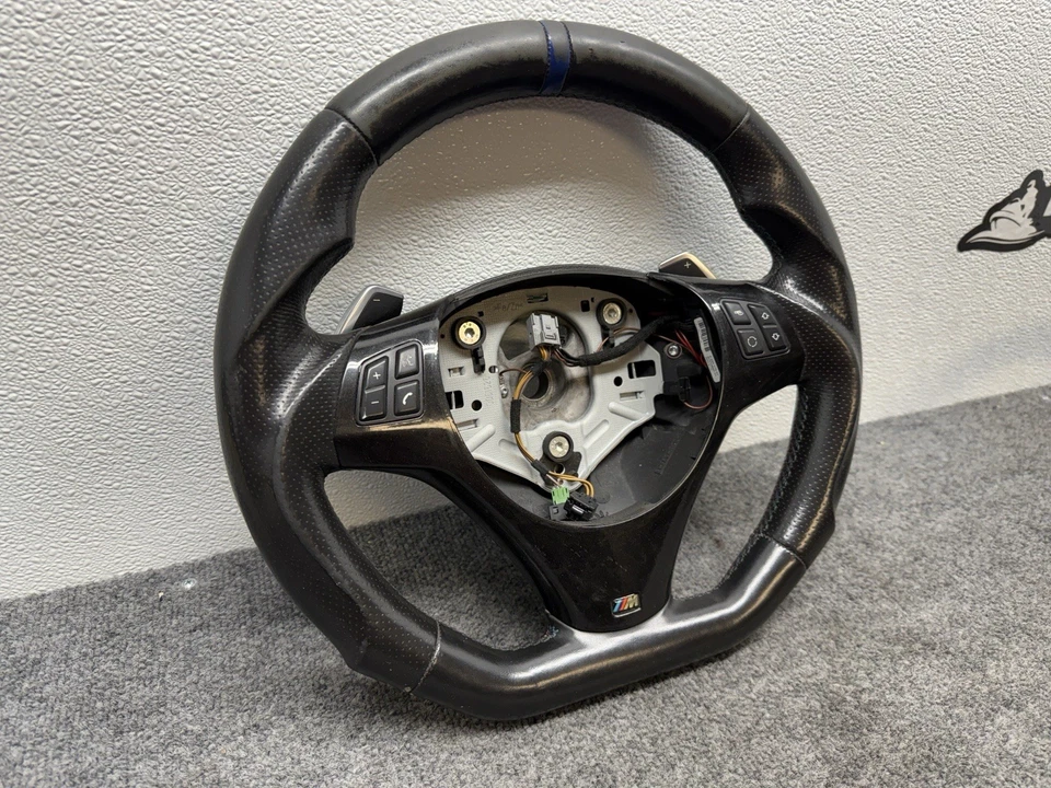 BMW 328i 330i 335i 2007-2013 e9x e92 e93 volante con paletas Foto 2 de 4