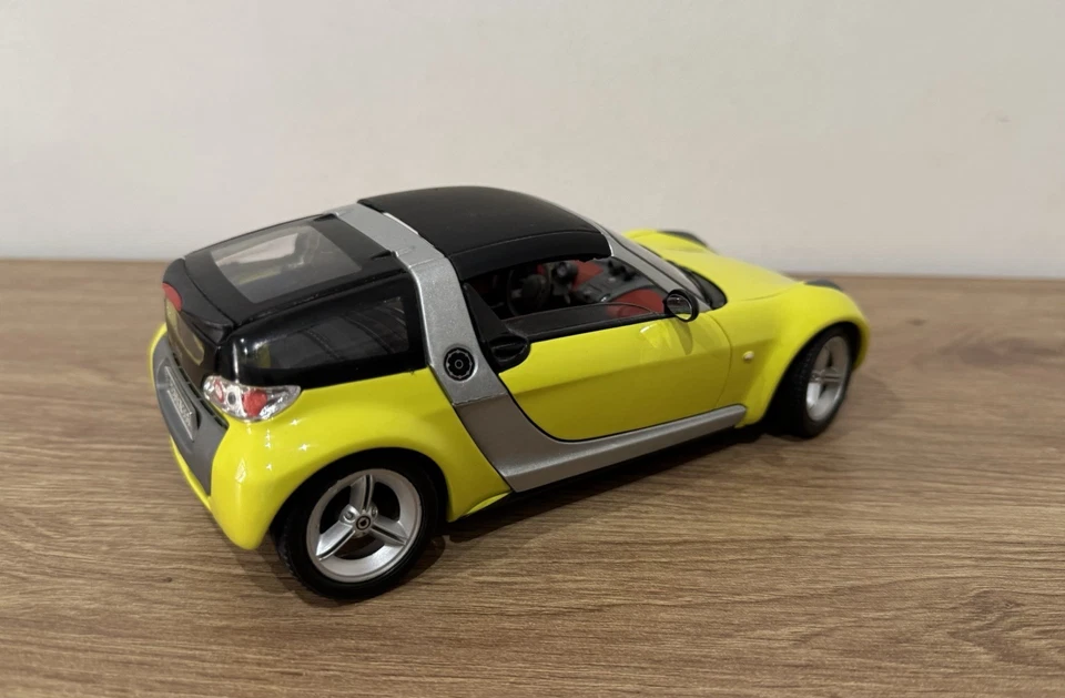 Smart Roadster Coupe 1/18 (SUPER RARE Coupe version) - Immagine 3 di 4