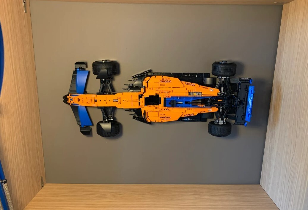 HORIZONTAL Wall Mount LEGO® Technic™ McLaren Formula 1™ 42141