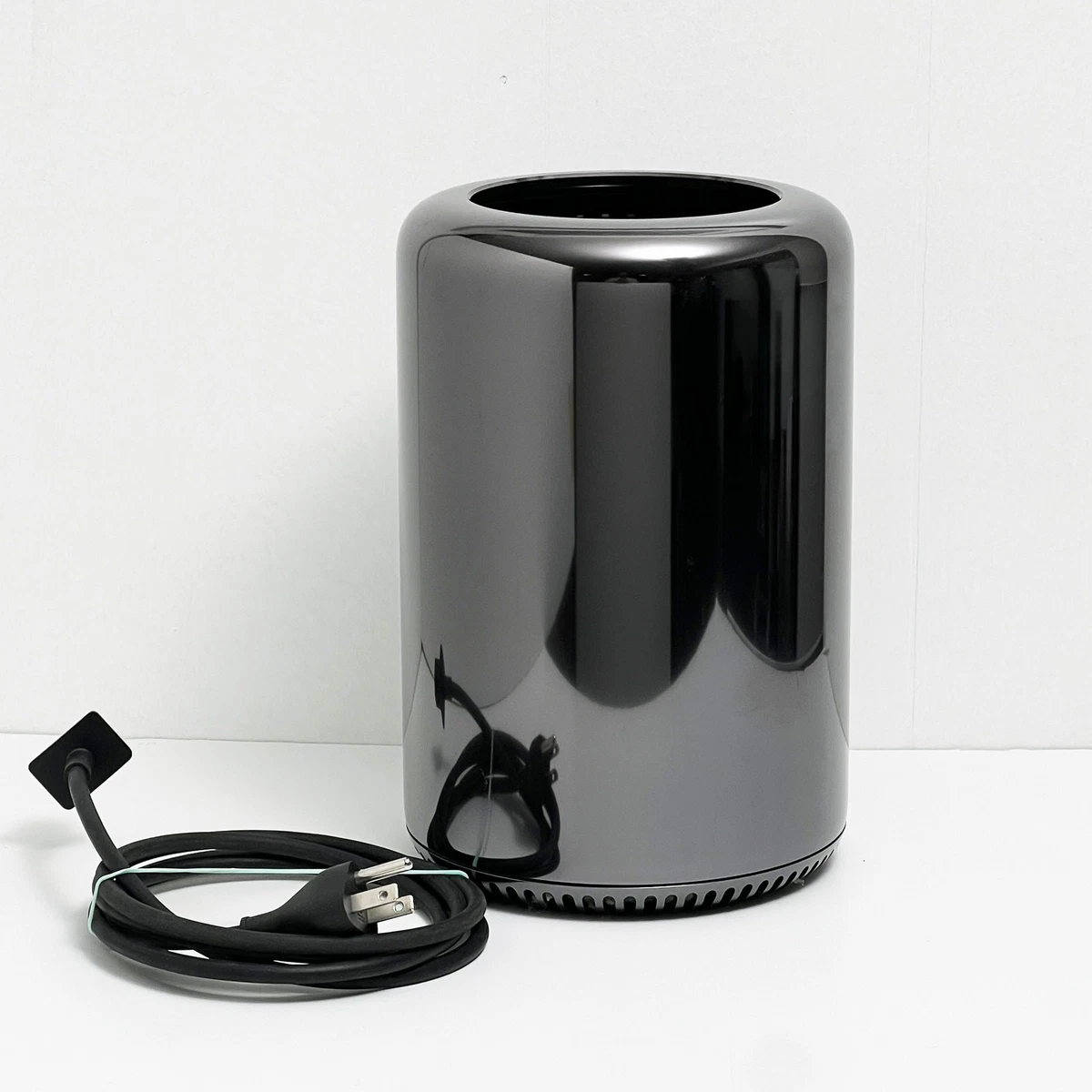 Apple Mac Pro 1 TB 32 GB RAM Apple Desktops & All-In-One Computers