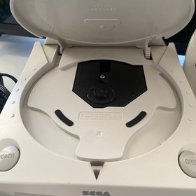Sega Dreamcast Complete Bundle - Console, Controller And Cords Clean Tested - 2