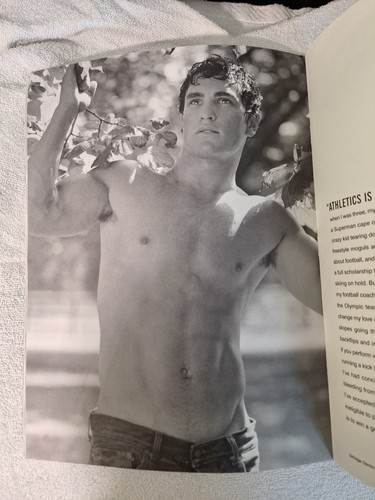 Christmas 2004 A&F MAGAZINE Abercrombie& Fitch Free Shipping Low Starting Bid!!! - Picture 3 of 4