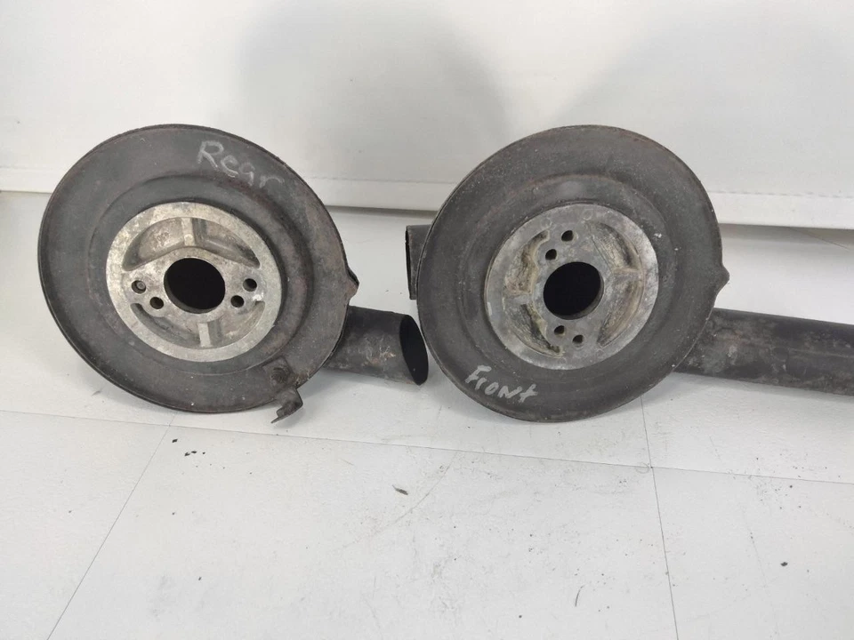 Carcasas de filtro de aire MG MGB 1965 a 1974 carcasas de respirador delanteras y traseras Foto 4 de 4