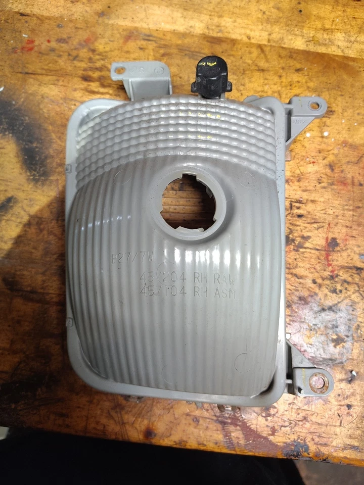 2003-2007 Cadillac CTS багажник резервный лицензия ванна задний фонарь лампа белый OEM  - Изображение 3 из 4