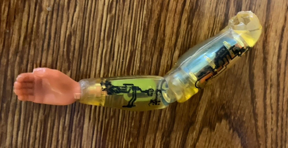 Six Million Dollar Man Critical Assignment Oxygen Supply Arm Vintage 1976 - Image 4 of 4