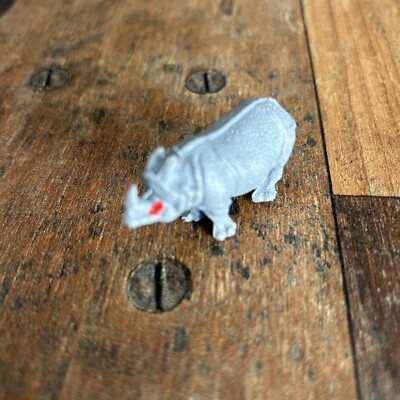 Altes Spielzeug /Nashorn stehend- 24mm groß