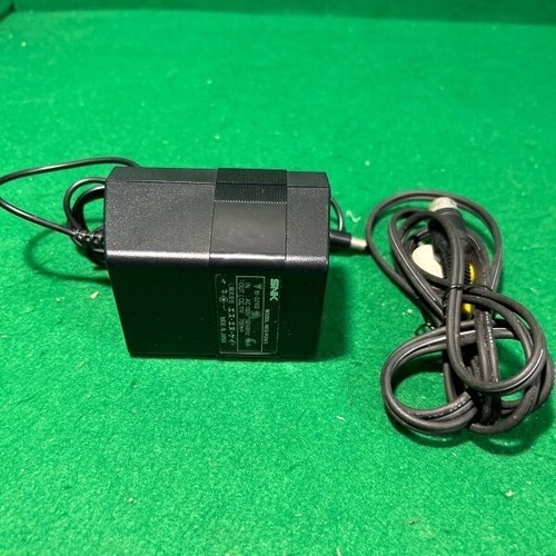 SNK NEO GEO X GOLD Limited Edition Console System - Picture 5 of 5