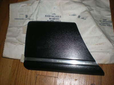 NOS 1984 1985 Ford Tempo Front Fender Moulding RH E43Z-16C068-B