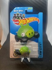 Hot Wheels ANGRY BIRDS Minion Pig - 2014 81/250 - Tooned Series - Green