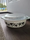 Vintage Pyrex Black Tulip 1 1/2 Qt Oval Casserole Dish with Lid Made In USA