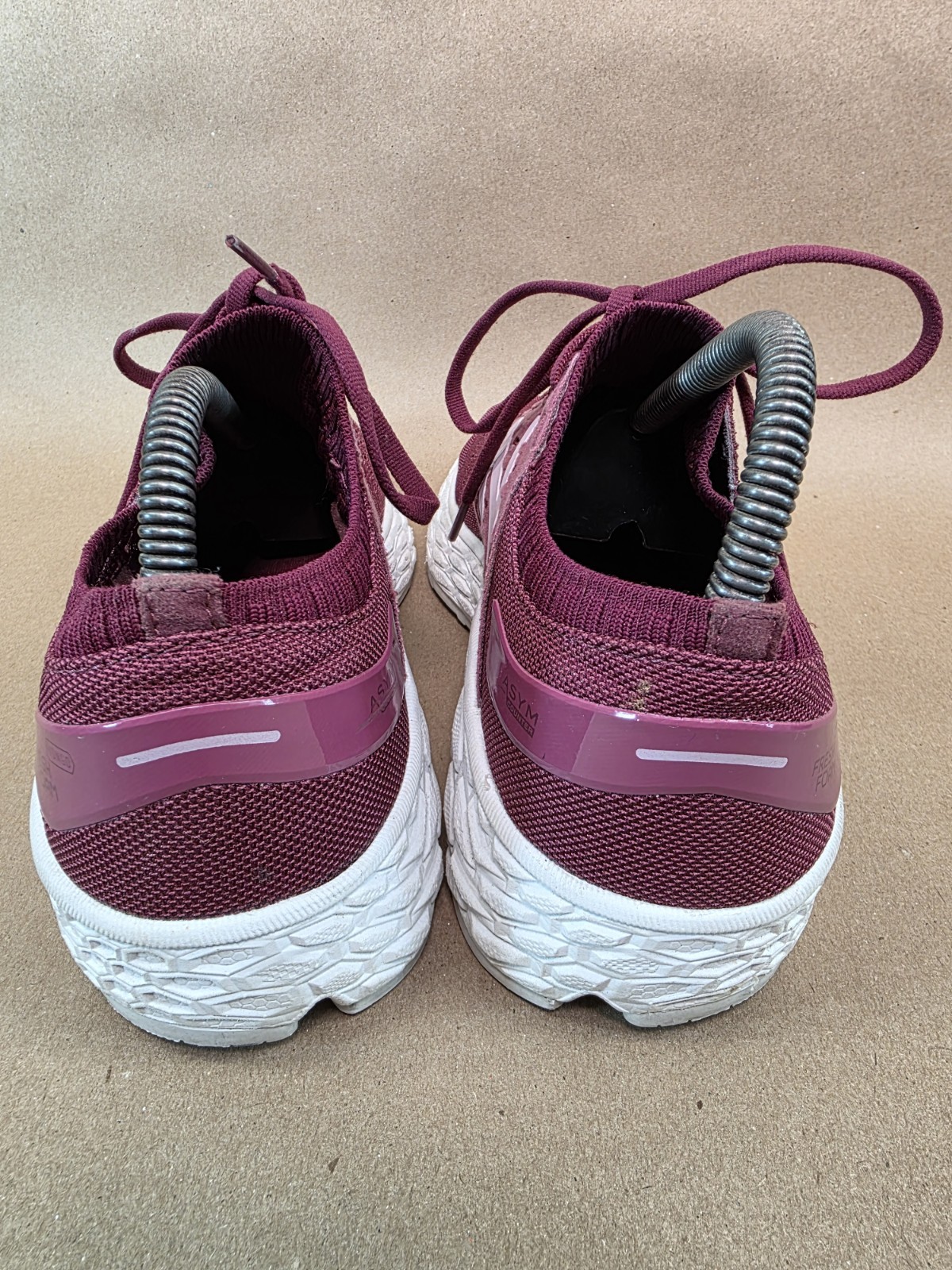 New Balance (Sz 9)  Vongo V4 Fresh Foam Running Shoes Women's Sedona Dragon Red thumbnail 6