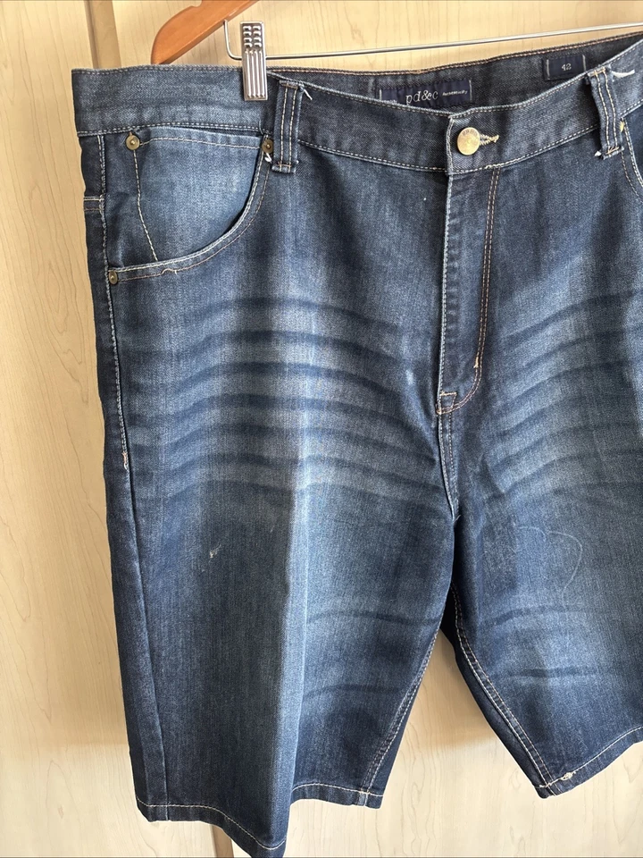 Pantalones Cortos de Jean PD&C Para Hombres 42 Azul Desteñido 11 Pulgadas Entrepierna Aspecto Envejecido Frente Plano Foto 2 de 4