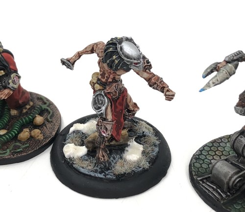Alien VS Predator AVP Wargame Prodos Games Hunting Predator Painted Miniature 8x - Picture 20 of 22
