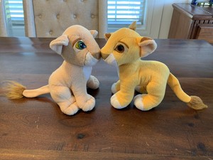 simba nala kissing stuffed animals