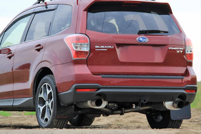 Rally Armor MF28-UR-BLK/RD Black/Red UR Mud Flaps for 2014-2018 Subaru Forester - Imagem 3 de 4