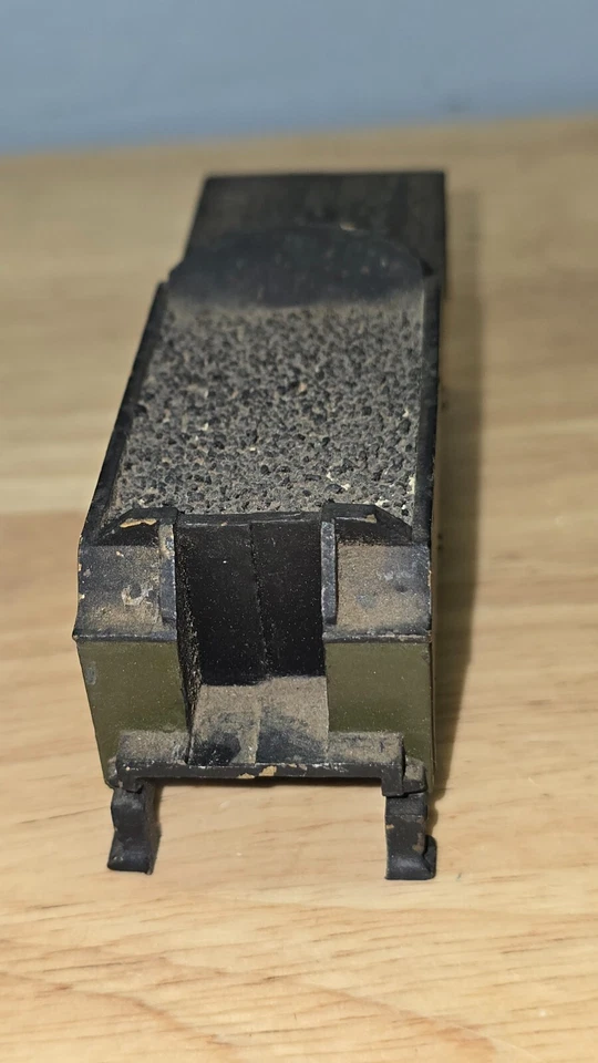 Modelo de tren vintage de latón licitación sin marca escala HO de 7" verde negro carbón coche Foto 2 de 4