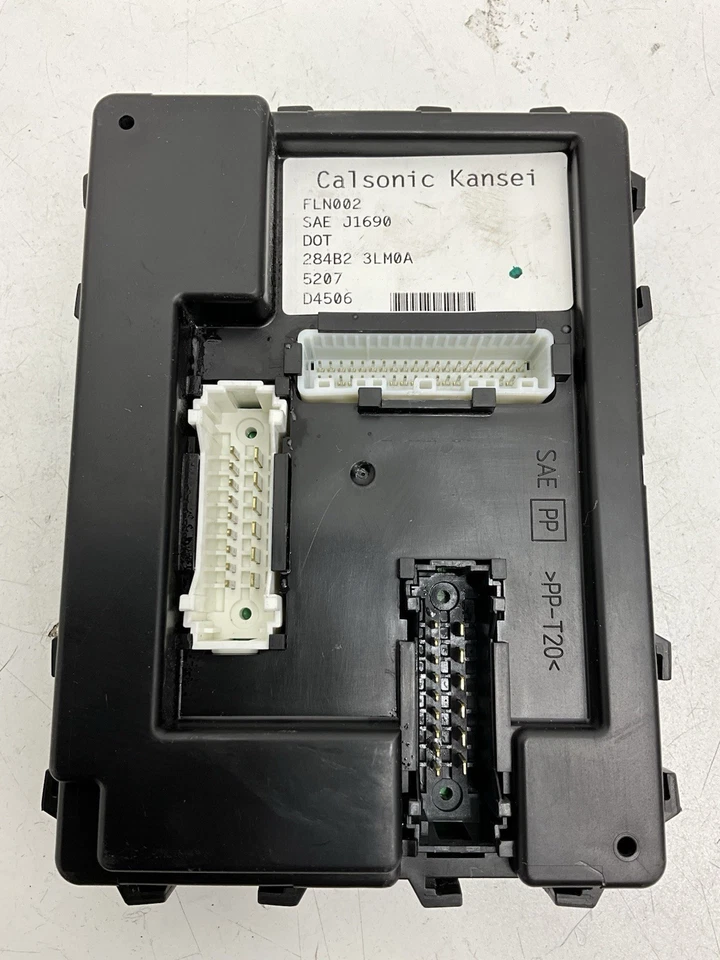 Nissan NV200 2015 módulo de control de carrocería FLN002 OEM Foto 2 de 4