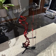 Beautiful PSE Archery Compound Bow - Supra - #40 - RH -
