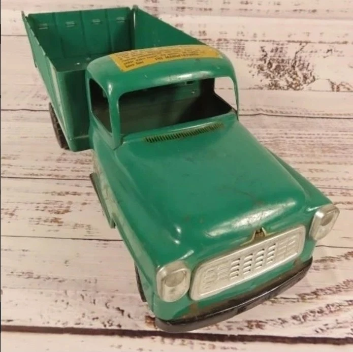 Vintage Tru Scale IH International Grain Truck, Pressed Steel Original Tag - Image 2 of 4