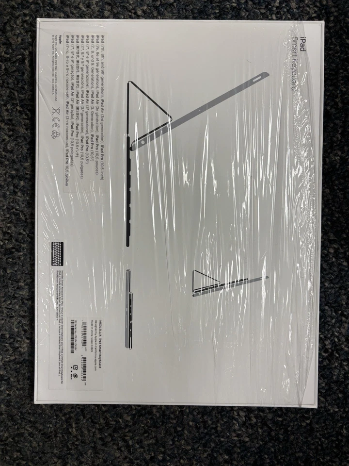 Apple Smart Keyboard for iPad(7th/8th/9th gen), iPad Air(3rd gen)&10.5iniPad Pro - Image 2 of 2