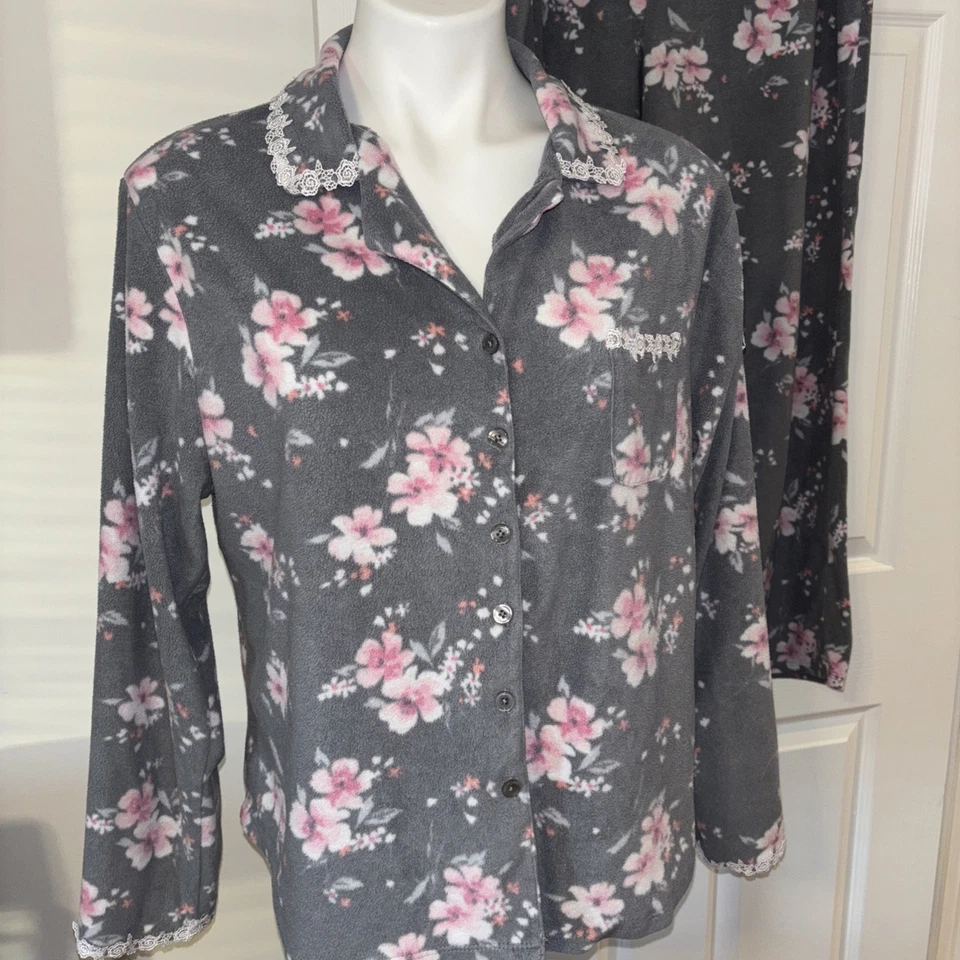 Conjunto de pijama polar Aria gris rosa floral abotonable top y pantalón para mujer’s 1X Foto 2 de 4