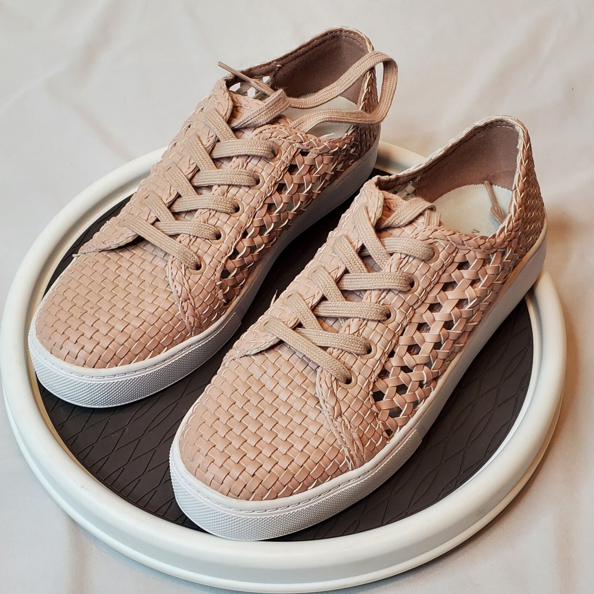 Marc Fisher Open Weave MFSurly2 Sneakers Shoes Light Pink/Blush