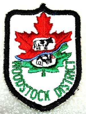 WOODSTOCK DISTRICT Cut Edge Shield Black border Boy Scout Badge Canadian (ONW5B)