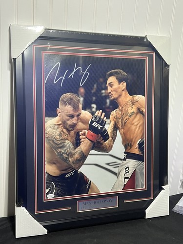 Max Holloway Signed And Framed 16x20 Photo UFC MMA JSA POSE 2 G1N