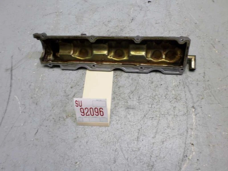 Cubierta de válvula de motor J30 1993 Infiniti 3,0 L V6 culata de conductor izquierdo OEM Foto 3 de 4