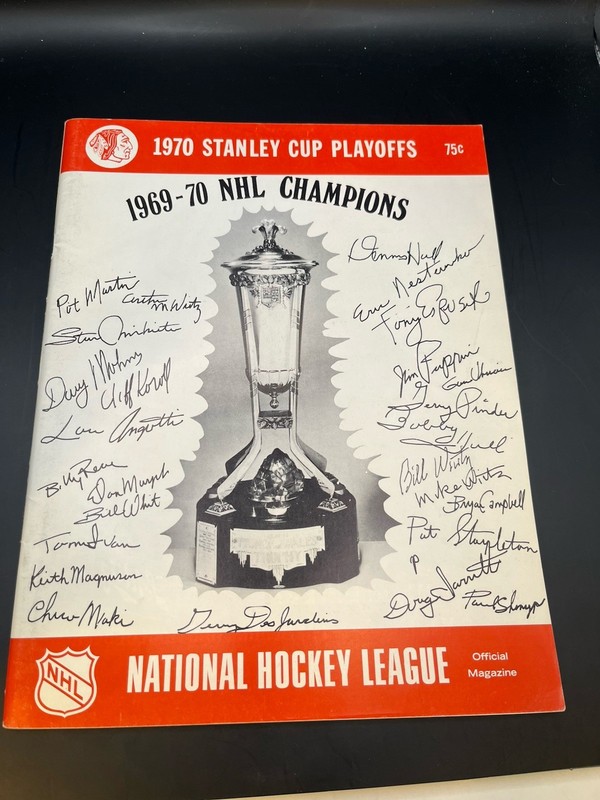 1969-70 Detroit Red Wings VS Chicago Blackhawks Playoff Program-Excellent +