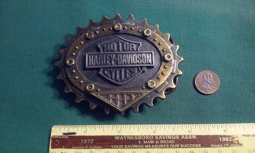 Rare 1993 Harley Davidson Belt Buckle Traditional Classics Sprocket Edge 12-oz - Picture 2 of 6