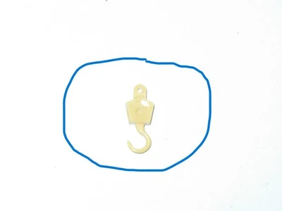 DINKY TOYS, petit crochet en PLASTIQUE JAUNE, grue dépannage civil R161 - Photo 1/4