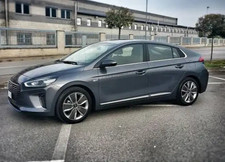 Touch Up Paint for Hyundai vehicles with pain...