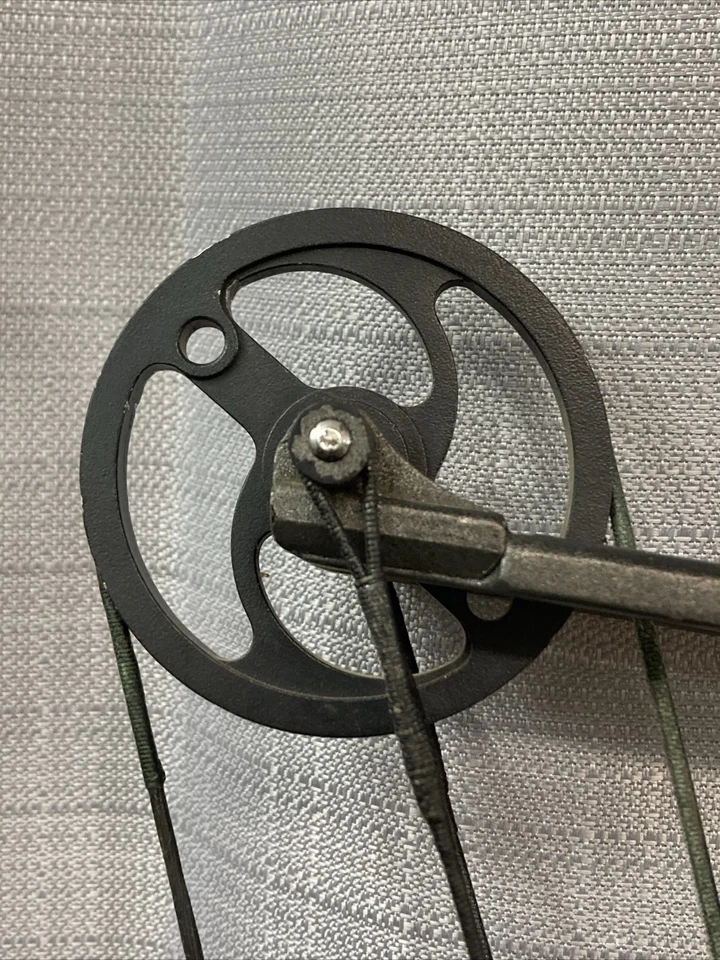 PSE COMPOUND HUNTING BOW RH LMR-2 CAM DRAW W 70 LENGTH 34" - Image 4 of 4