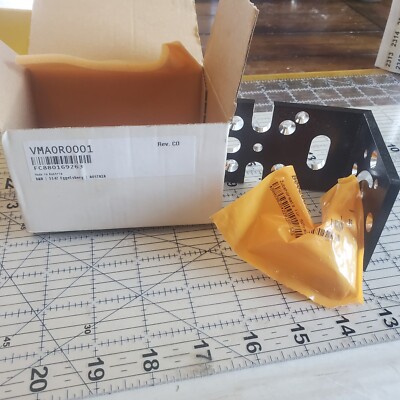 B&R Automation Vision Mounting Angle 80x100mm VMA0R0001 Rev. C0