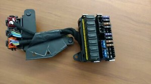 LAMBORGHINI MURCIELAGO LP640 DRIVER DASH FUSE RELAY BOX OEM 413971378A