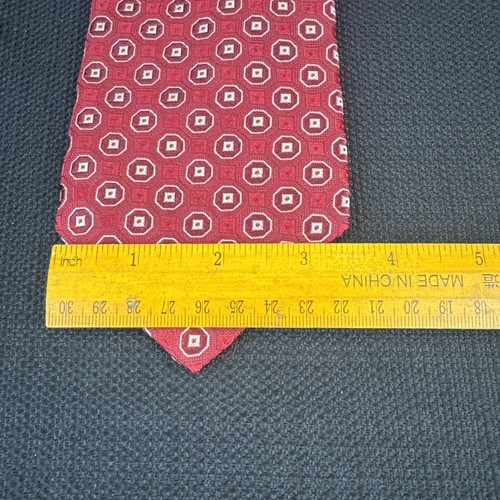 Daniel Cremieux Red Geometric Men's Tie 100% Silk 60 x 3.5 Necktie - Picture 10 of 11