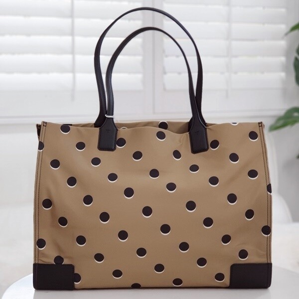 即発★TORY BURCH★ELLA PRINTED TOTE 145610 251ポルカドット TORY BURCH ELLA PRINTED TOTE 145610 251 Polka Dot Logo From