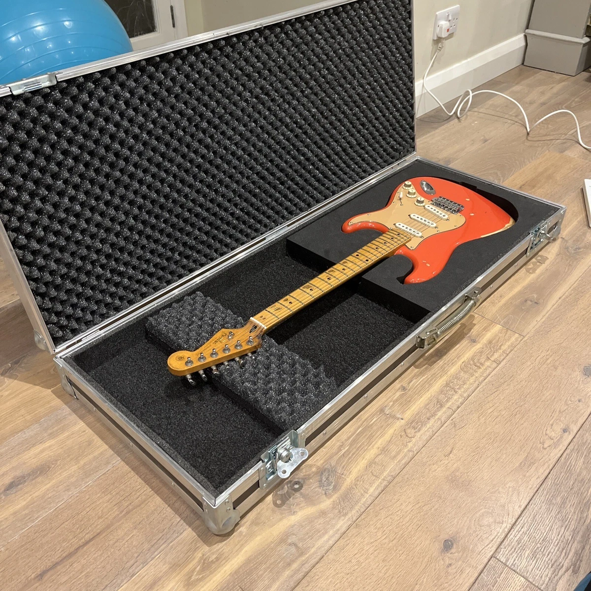Fender stratocaster b stock outlet
