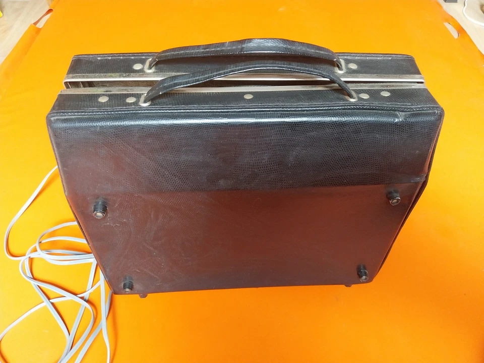 Ancienne platine tourne disque VINYLS  BRANDT Clarville VINTAGE - 16,33,45,78 T - Photo 4/4