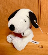 Steiff Snoopy Plush with Red Heart 10cm Stuffed Animal Mascot Germany Tag