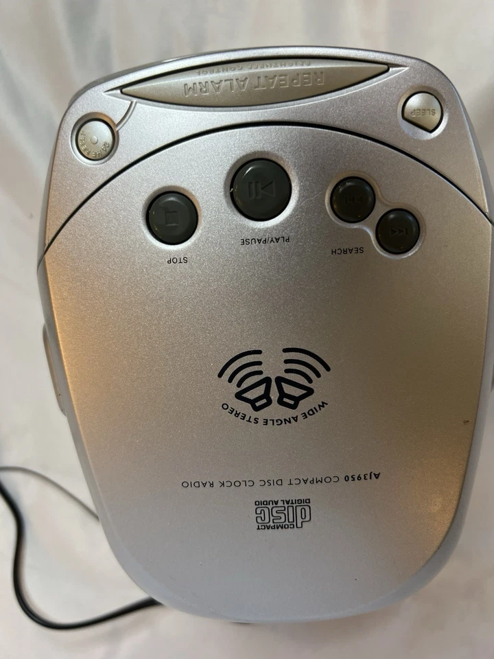 Vintage PHILIPS AJ3950/17 Dual Alarm Clock CD Player AM/FM Radio - Image 4 of 4