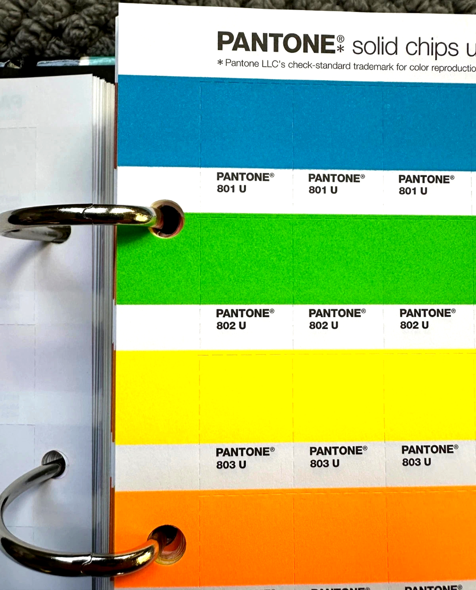 Pantone Solid Uncoated Chips Book PMS Color Reference GP1608N For