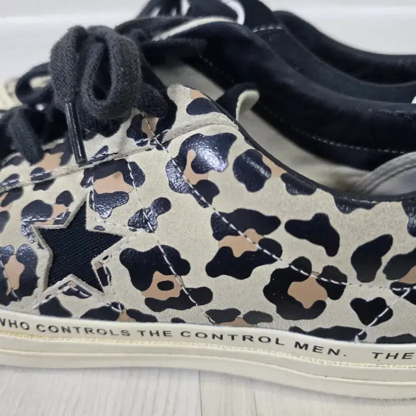 Converse Breaked Leopard One Star Low Sneakers - Pre-Owned thumbnail 5