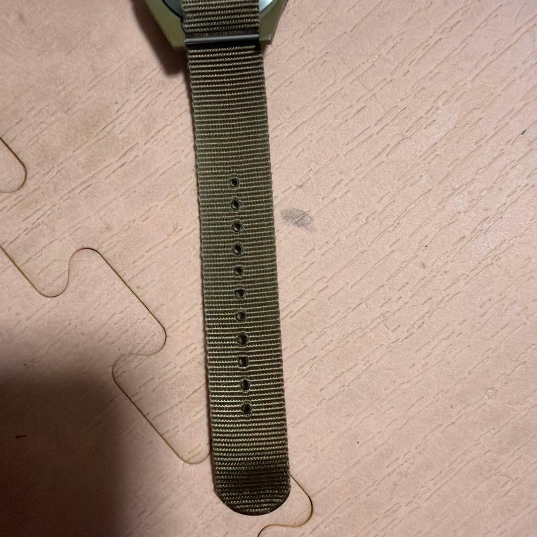 Marathon US Gov Watch Navigator Desert Tan Plastic Old Model Good Condition image 4