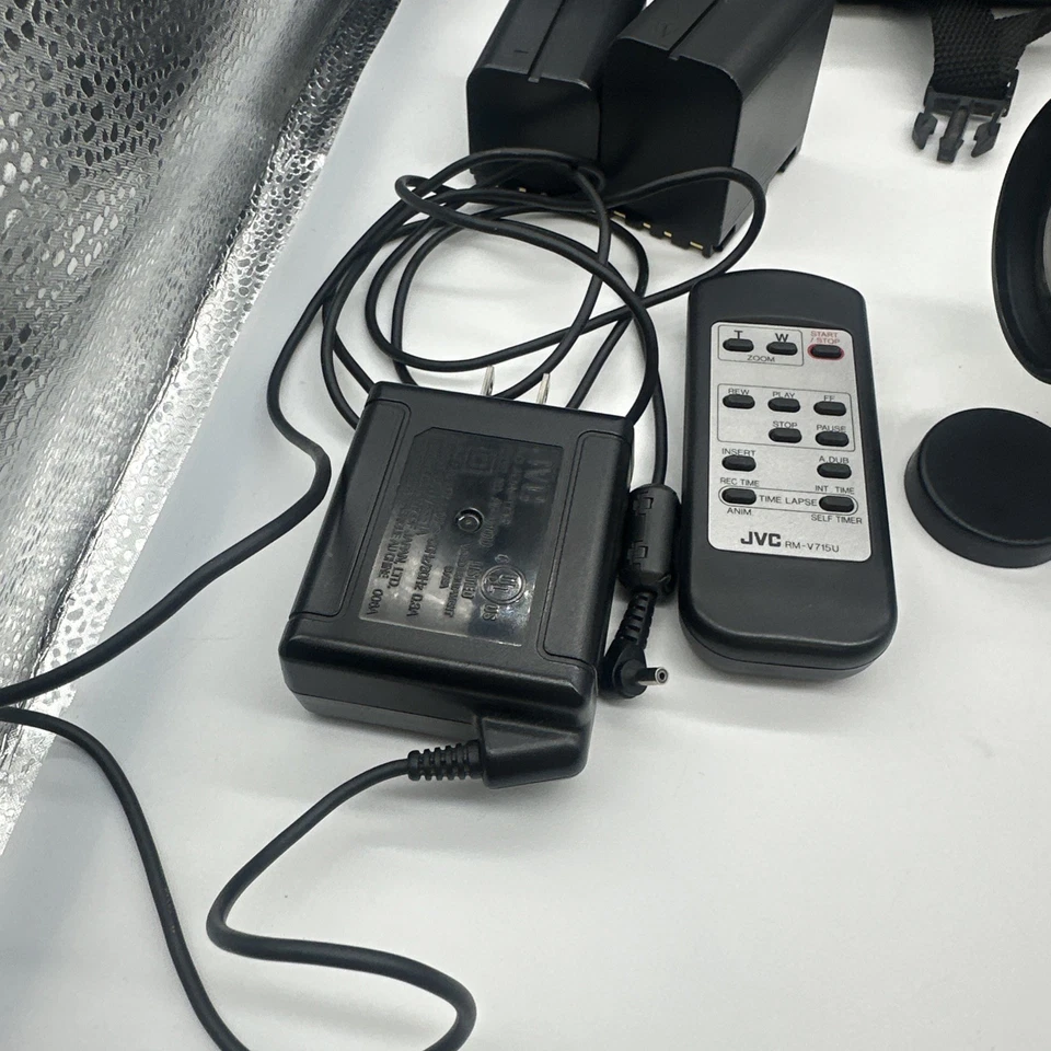 JVC GR-SXM730 GR-SXM730U Super VHS Camcorder Bundle Night Alive ( E03 Error ) - Image 2 of 4