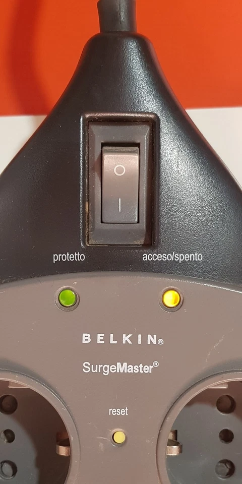 Ciabatta BELKIN SurgeMaster - 7 Prese Shuko + RJ 11 (Router)+Coassiale (Antenna) - Immagine 2 di 4