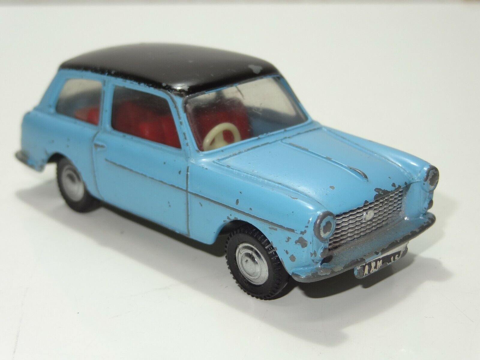 Spot-On 154, Austin A40 - Free Price Guide & Review Spot-On 154, Austin A40 - Free Price Guide & Review