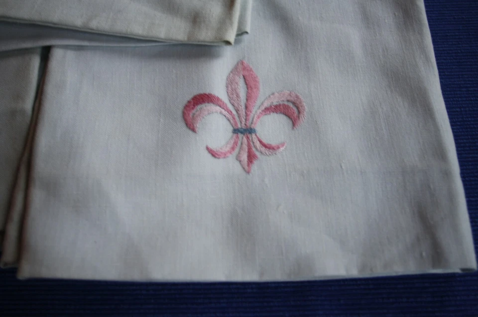 Lot N°52  de 6 serviettes de table fil de lin gris-bleu très clair fleur de lys - Photo 4/4