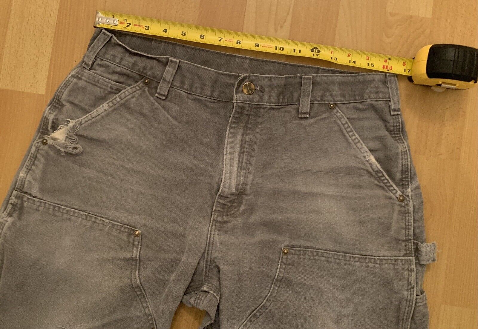 B136 GVL Carhartt Jeans Thrashed Distressed Hole … - image 9